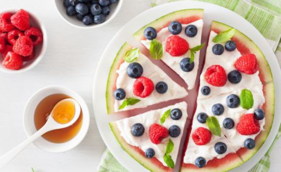 טעים וקל: כך תכינו עוגה לשבת ב-5 דקות. צפו