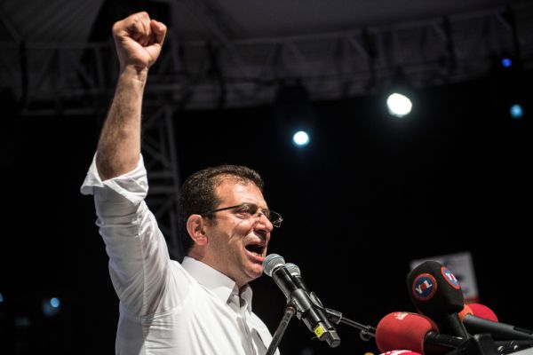 ראש עיריית איסטנבול חוגג: "שמנו סוף לדיקטטורה"