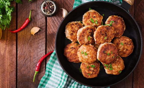 נשאר לכם עוף? כך תהפכו אותו ללהיט שיתחסל ברגע