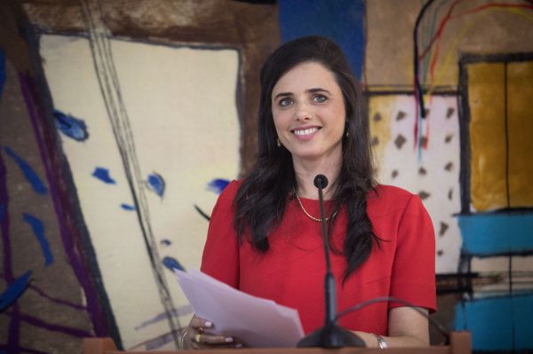 סקר: 'ימינה' בשיא של מנדטים; ליברמן נוסק