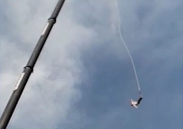 תיעוד: החבל נקרע בקפיצת בנג'י, הקופץ נפצע קשות