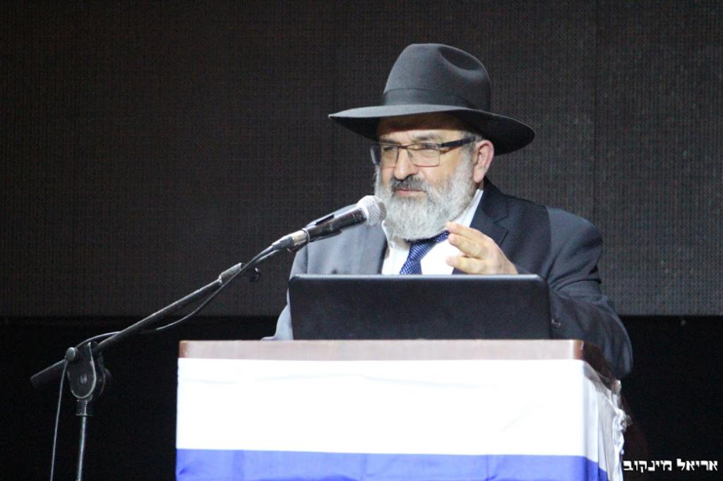 הרב אליהו זייני נגד הרבנים הסרוגים: "לא כל תפילה ראויה"