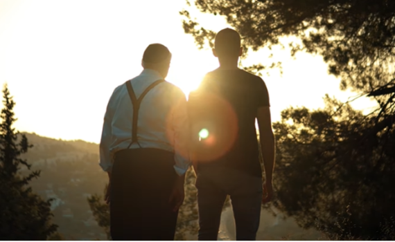 צפו: הרב ובנו שעזב את העולם החרדי בדואט מרגש