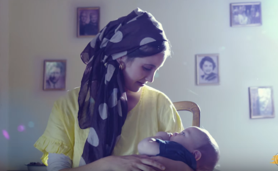 על הלידה והמוות: יונינה חוזרים בקליפ חדש ומרגש