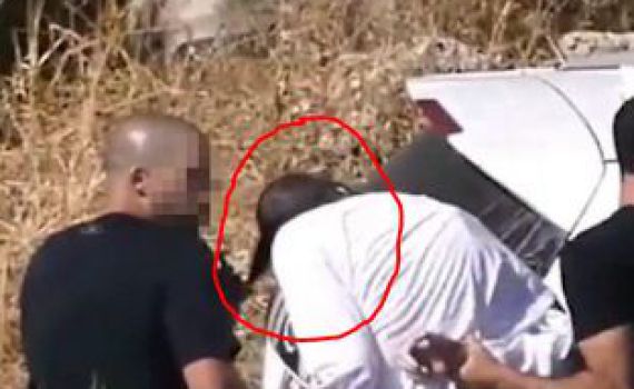 כתב אישום נגד השוטר שמשך חרדי בפאה