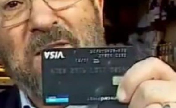 "זה אשראי" • אופס: הפדיחה המביכה של אהוד ברק