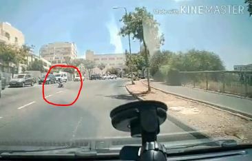 כמעט אסון:העגלה הדרדרה הנהג בלם והתינוק עף; צפו