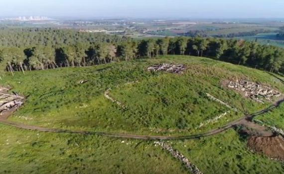 כמו שכתוב בתנ"ך: נמצאה העיר צקלג אליה ברח דוד