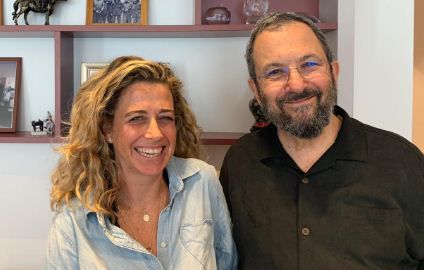 הרכש החדש של אהוד ברק: הנכדה של יצחק רבין