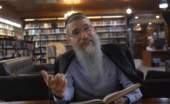 'תהיה עצמך': אברהם פריד בקליפ ווקאלי חדש. צפו