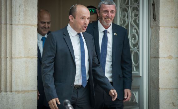 האיחוד מתעכב: נדחתה הפגישה של הרב פרץ ובנט