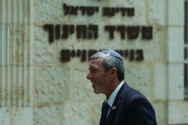 שעת כושר: המינויים של הרב רפי במשרד החינוך