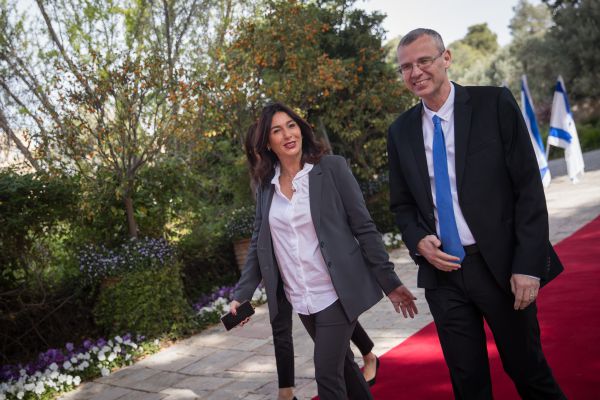 רגב נגד בנט ושקד: "שכחו מזה, תעשו איחוד אמיתי"