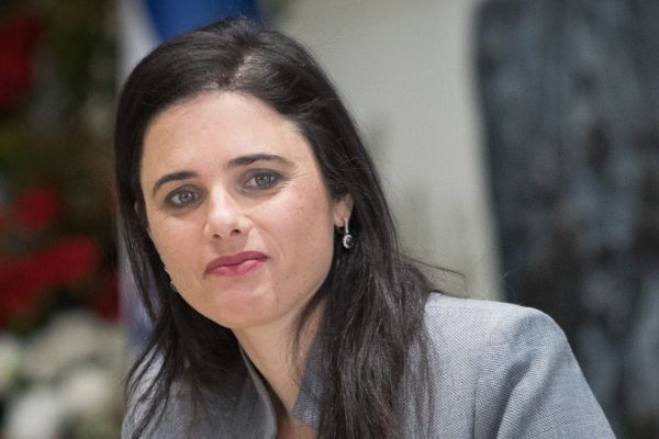 "הייתי חרשנית": איילת שקד חוזרת לבית הספר