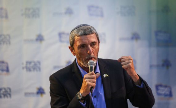 הרב רפי פרץ: "מה שעושים לרב פירר זה עוול נוראי"