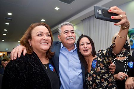 עמיר פרץ נבחר לראשות מפלגת העבודה