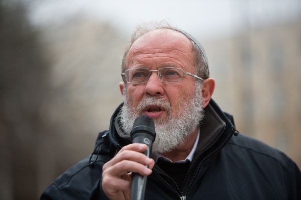 מסירים את הכפפות: מכינת עלי הגישה תביעת ענק