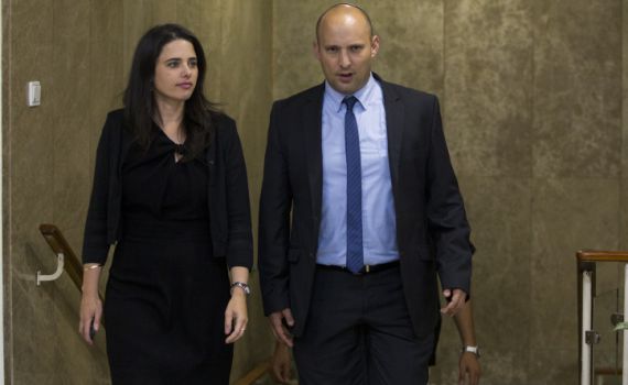 לקראת דרמה? בנט ושקד יודיעו על עתידם הפוליטי