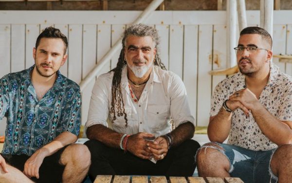 לאחר שהתארס: מוש בן ארי בשיר חתונות חדש. צפו