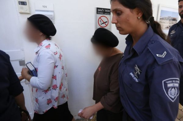 הוארך מעצרן של המטפלות החשודות בהתעללות בתקוע