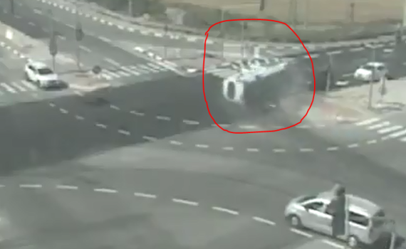 תיעוד: מיניבוס של שב"ס התהפך – שבעה נפצעו