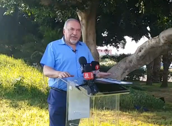 ליברמן: נתנגד לממשלה עם הרב רפי וסמוטריץ'