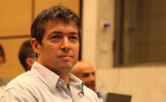 הנדל: ימין חזק? משחררים מחבלים ומפנים יישובים