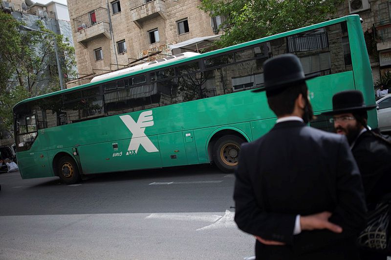 נהד אגד לנוסעת: "יש מקום רק לגברים"