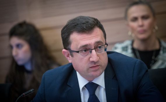 מכה לליברמן: ח"כ מישראל ביתנו ערק לליכוד