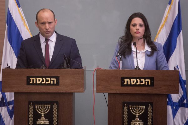 שקד החליפה את בנט: ועדיין אף סוגיה לא נפתרה