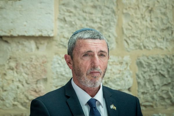 ראיון מביש; איך מתראיינים לתכנית שמשודרת בשבת?!