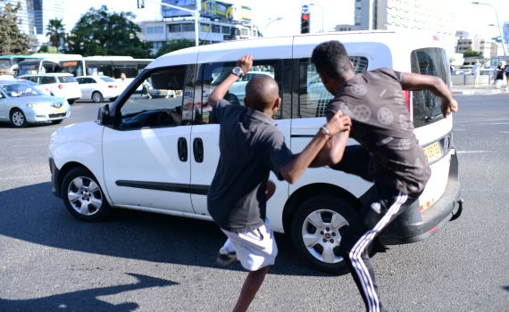 המשטרה: לא נאפשר את חסימות הכבישים