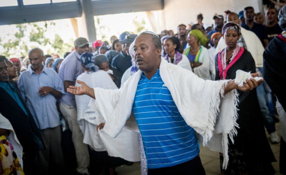 משפחתו של סלומון טקה: "לא להמשיך במחאות"