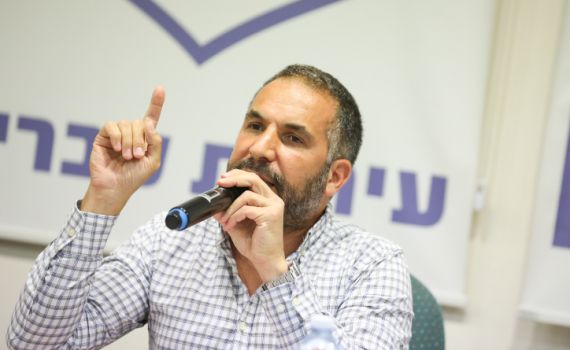 רון קובי התלונן במשטרה שהותקף בבניין העירייה