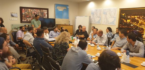 סמוטריץ' זימן דיון על ההרוגים בכבישי יו"ש