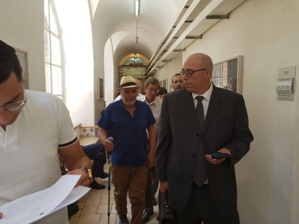 השופט דחה את טענות עזרא נאווי לרדיפה פוליטית