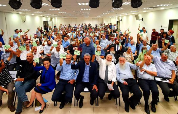 רצים ביחד: אושר ההסכם עם הימין החדש