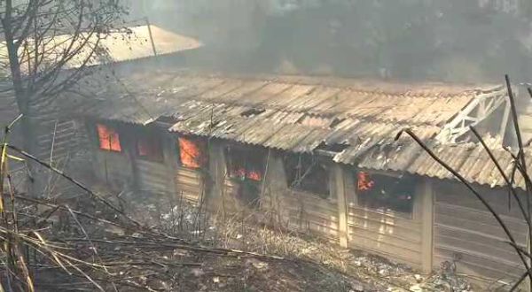 צפו: הלהבות משתוללות בישוב שבי שומרון