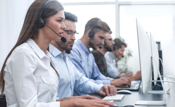 סוף להמתנה: מהיום- מענה במוקדי שירות תוך 6 דקות