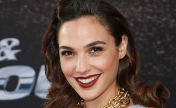 בגיל 8 בלבד: הבת של גל גדות מקבלת תפקיד ראשון