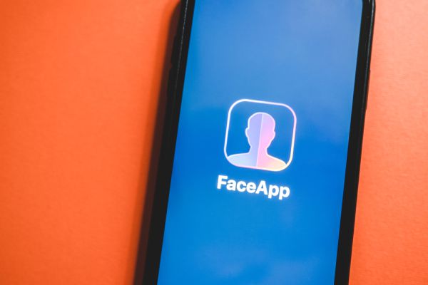 FaceApp מבהירים: "אין חשש לפגיעה בפרטיות"