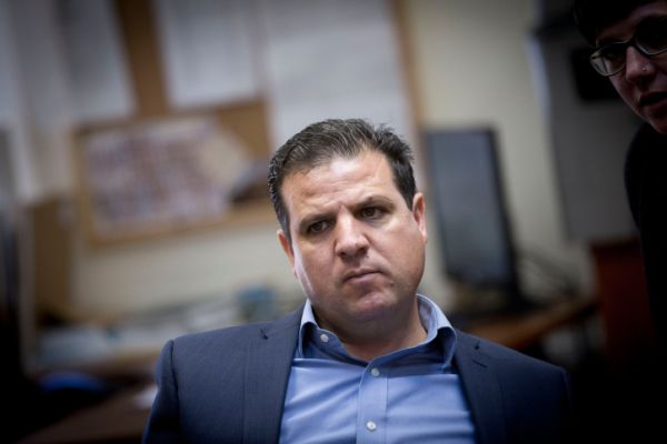 ביקורת מבית על עודה: "לא נשב עם פושעי מלחמה"