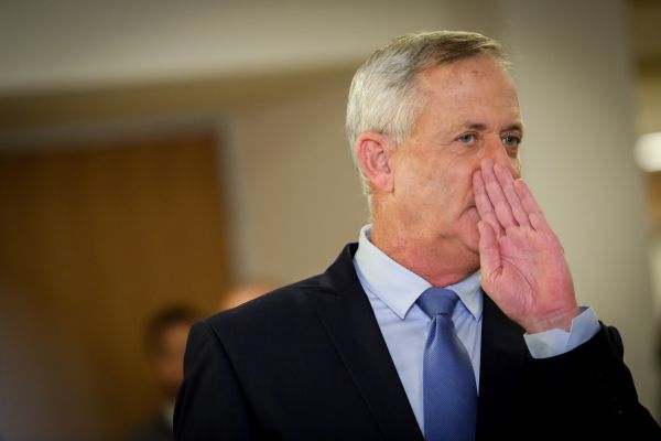 גנץ לא ידע: עוד פרטים על ההדלפות בכחול לבן