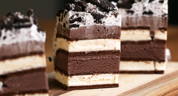 הכי קל: כך תכינו עוגת גלידה לשבת מ-4 מרכיבים