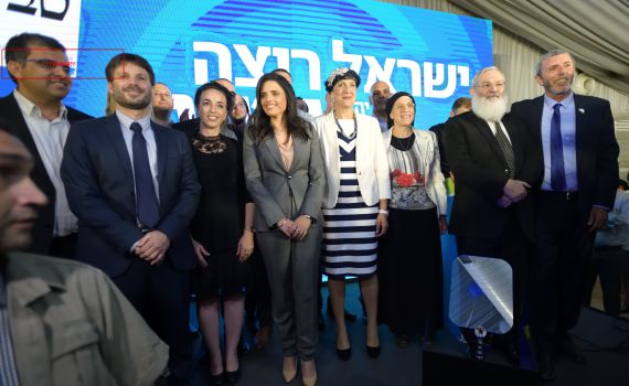 השלב הבא בקמפיין ימינה: גיוס מצביעים באוטובוס