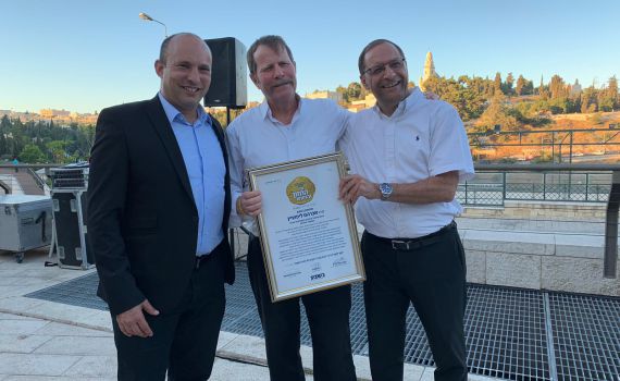 בנט: "תודה לרב אברהם ליפשיץ, האבא של החמ"ד"