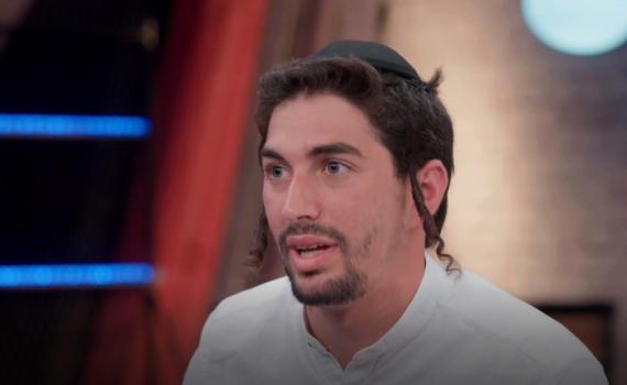 צפו: הנינג'ה החרדי הראשון שגרם לאסי עזר לברך