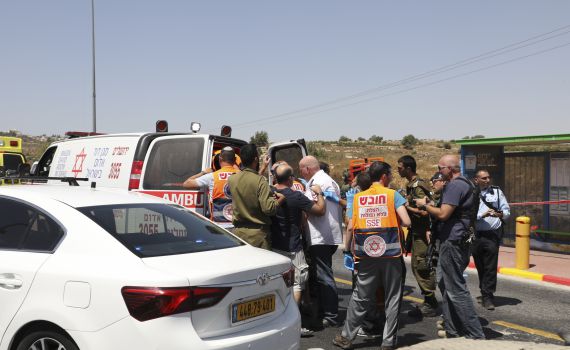 מוסיף להיות קשה מצבו של הצעיר שנפצע בפיגוע