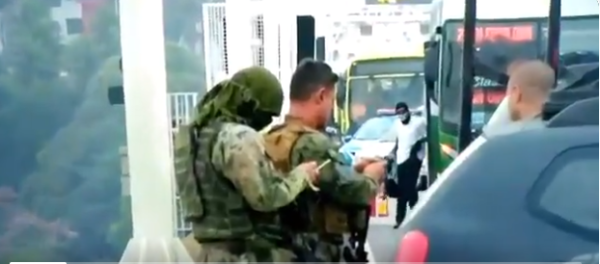 דרמה בברזיל: 37 נוסעי אוטובוס נלקחו כבני ערובה