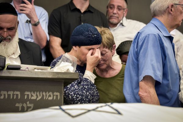 אימה של רינה הי"ד: "ממשיכים הלאה בדמעות גדולות"